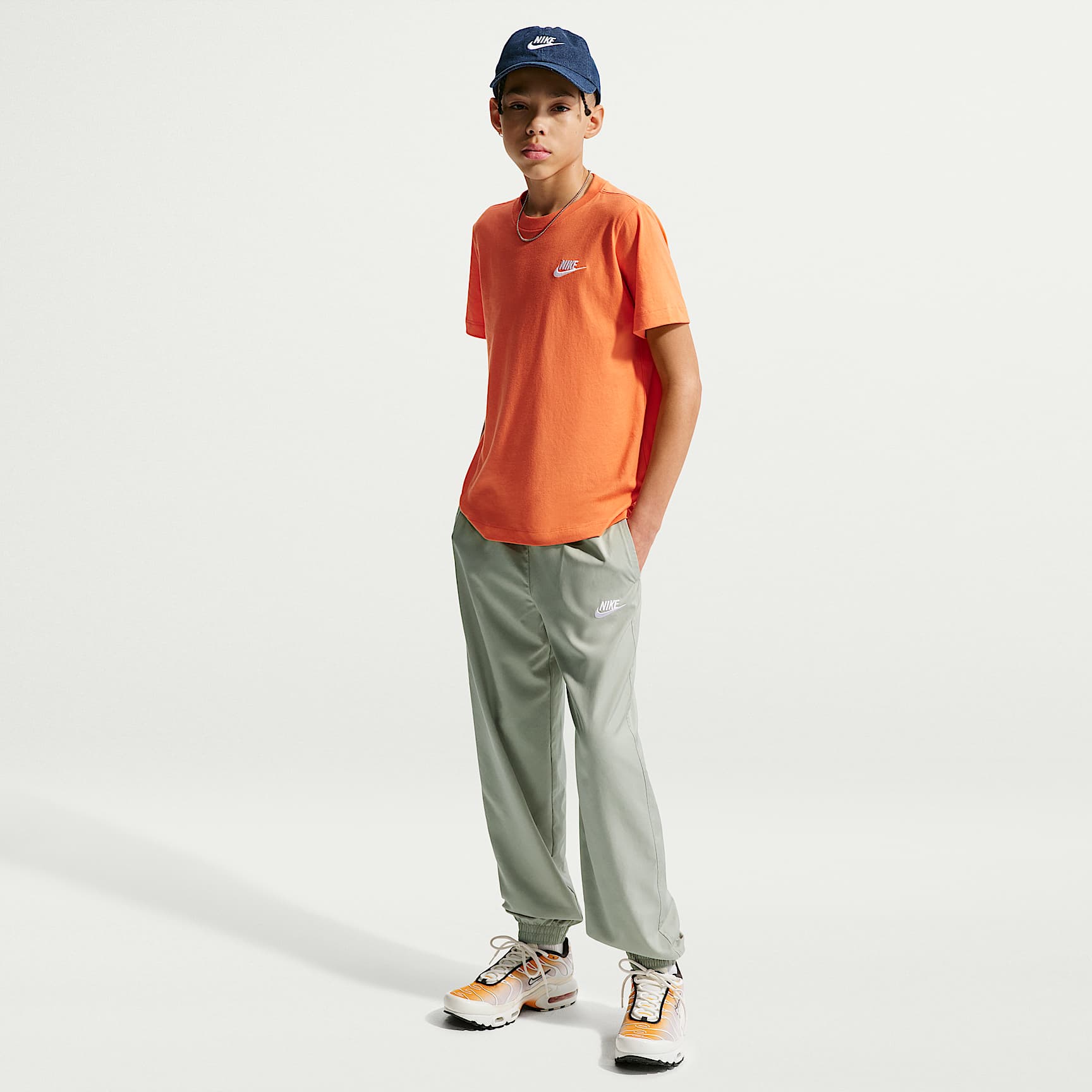 Nike Sportswear Club Big Kids' Woven Joggers. Nike.com
